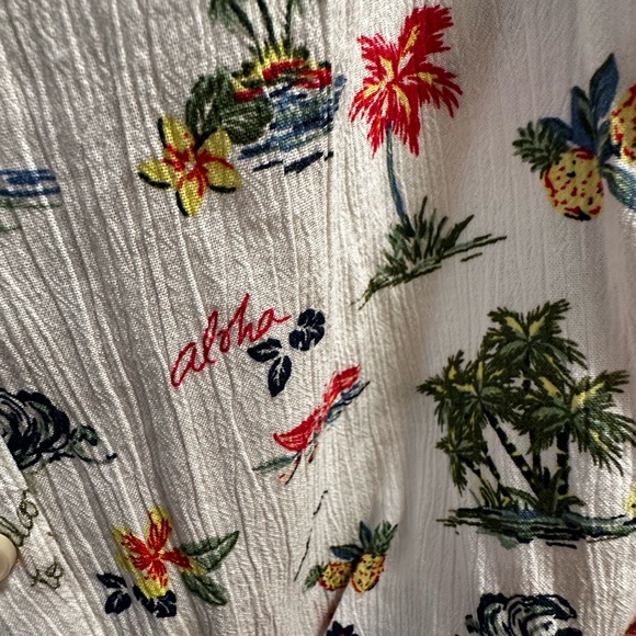 Style and Co. Women’s Medium Tie Front Blouse Maui Hawaii Design EUC- worn once - Picture 5 of 6